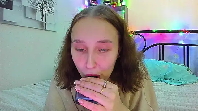 LinaTruly online show from March 26, 10:18 pm