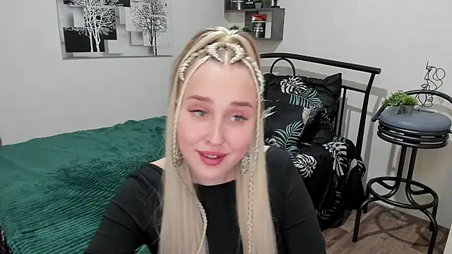 LinaTruly online show from February 15, 11:58 pm