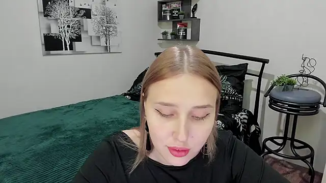 LinaTruly online show from February 4, 12:51 am