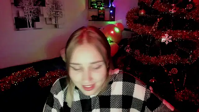 LinaTruly online show from December 21, 2:30 am
