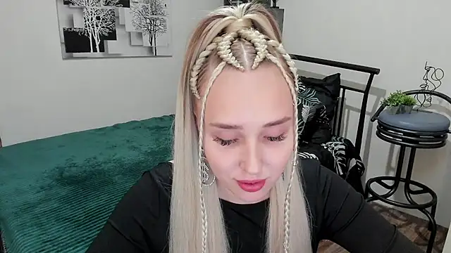LinaTruly online show from February 15, 8:56 pm
