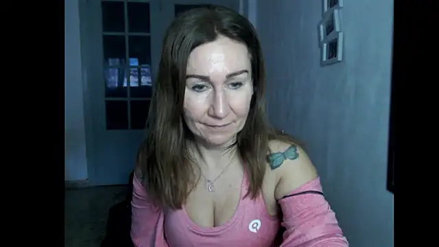 Snapshot of TamaraSweetxo chatting on December 15, 4:35 pm TamaraSweetxo online show from December 15, 4:35 pm