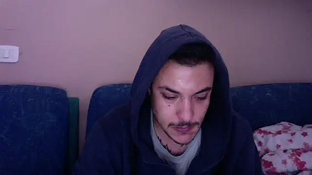 Snapshot of FTM98xxx chatting on March 27, 2:07 pm FTM98xxx online show from March 27, 2:07 pm