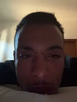 Snapshot of FTM98xxx chatting on January 24, 1:47 pm FTM98xxx online show from January 24, 1:47 pm