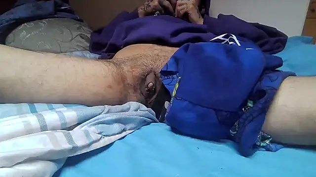 Snapshot of FTM98xxx chatting on February 10, 2:27 pm FTM98xxx online show from February 10, 2:27 pm