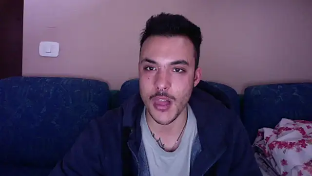 Snapshot of FTM98xxx chatting on March 24, 3:12 pm FTM98xxx online show from March 24, 3:12 pm