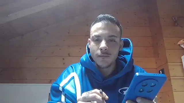 Snapshot of FTM98xxx chatting on February 14, 10:59 am FTM98xxx online show from February 14, 10:59 am