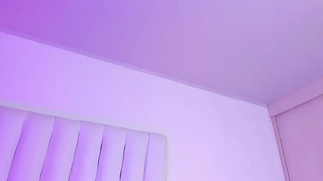 chloe wilson7 online show from April 14, 11:59 am