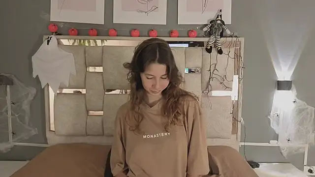 Snapshot of jolie_lov chatting on October 24, 1:21 pm jolie lov online show from October 24, 1:21 pm