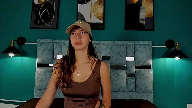 jolie lov online show from February 24, 1:34 pm