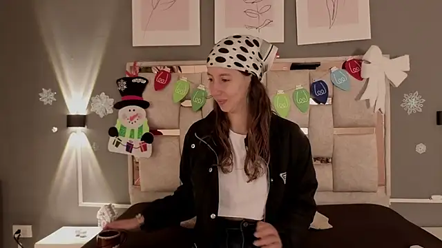 Snapshot of jolie_lov chatting on November 22, 1:10 pm jolie lov online show from November 22, 1:10 pm