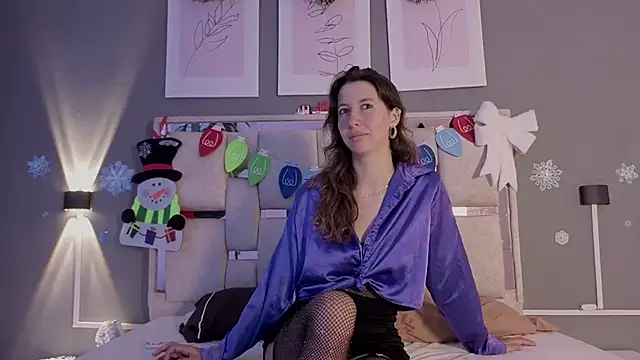 Snapshot of jolie_lov chatting on November 25, 1:33 pm jolie lov online show from November 25, 1:33 pm