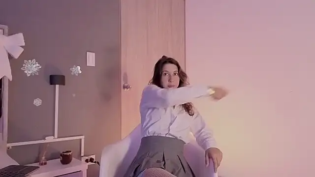 Snapshot of jolie_lov chatting on November 28, 1:22 pm jolie lov online show from November 28, 1:22 pm