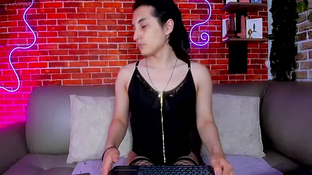 Snapshot of andy_angell1 chatting on September 27, 1:17 pm andy angell1 online show from September 27, 1:17 pm