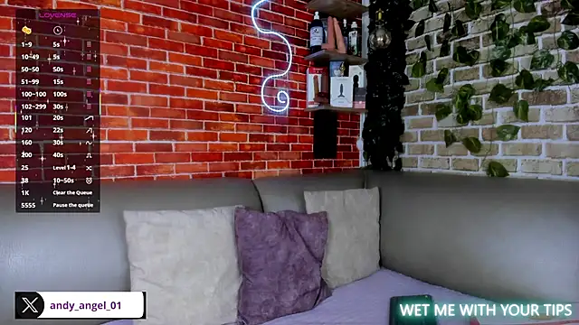 Snapshot of andy_angell1 chatting on September 30, 12:22 pm andy angell1 online show from September 30, 12:22 pm