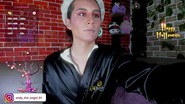 Snapshot of andy_angell1 chatting on October 23, 3:16 am andy angell1 online show from October 23, 3:16 am