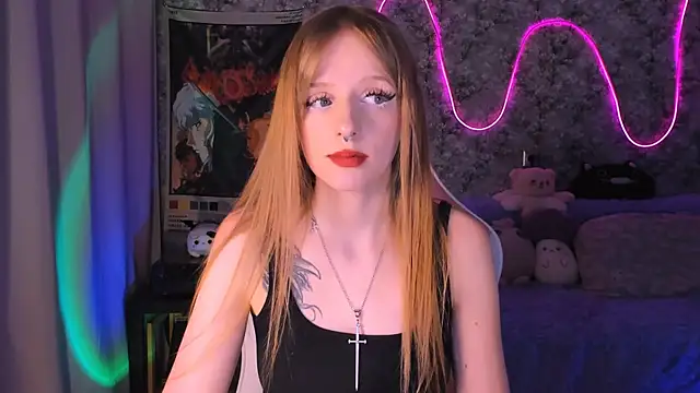 Snapshot of Inma_Lewdness chatting on March 6, 8:37 pm Inma Lewdness online show from March 6, 8:37 pm