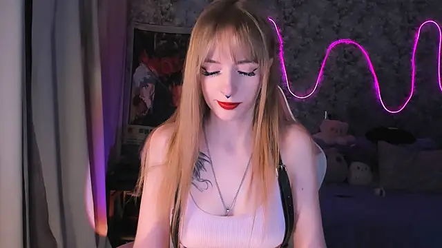 Snapshot of Inma_Lewdness chatting on February 15, 9:17 pm Inma Lewdness online show from February 15, 9:17 pm