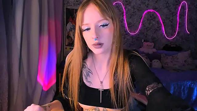 Snapshot of Inma_Lewdness chatting on February 20, 6:35 pm Inma Lewdness online show from February 20, 6:35 pm