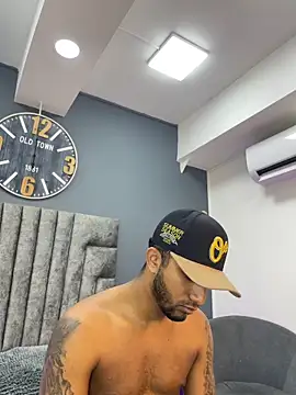 Robin Rief online show from March 26, 7:34 pm