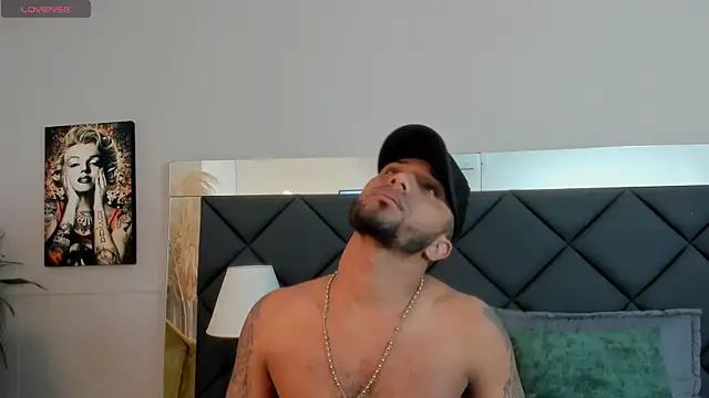 Robin Rief online show from November 13, 3:32 am