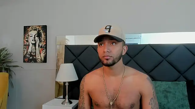 Robin Rief online show from November 9, 3:32 am