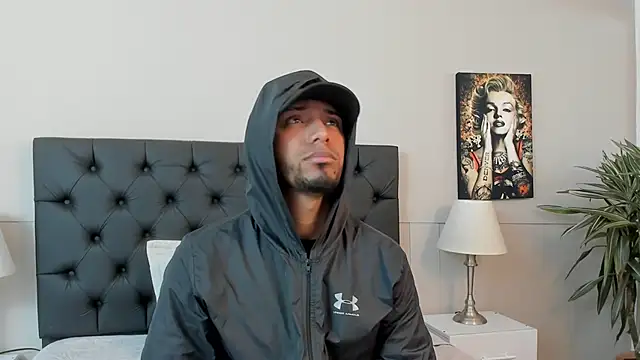 Robin Rief online show from September 28, 3:13 am