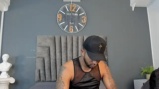 Snapshot of Robin_Rief chatting on July 15, 7:21 pm Robin Rief online show from July 15, 7:21 pm