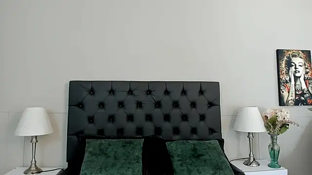 Robin Rief online show from September 15, 3:29 am