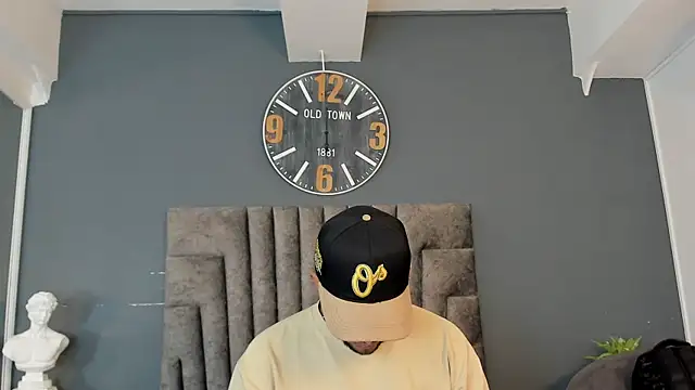 Snapshot of Robin_Rief chatting on July 16, 7:22 pm Robin Rief online show from July 16, 7:22 pm