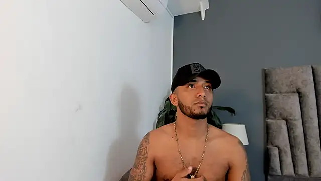 Robin Rief online show from December 2, 3:52 am