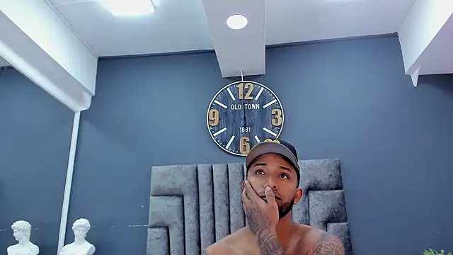 Robin Rief online show from March 31, 7:38 pm