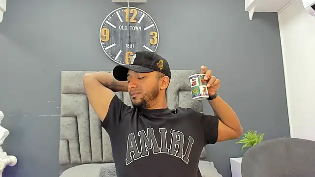 Robin Rief online show from April 10, 7:54 pm