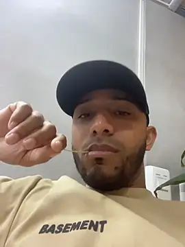 Robin Rief online show from March 10, 8:46 pm