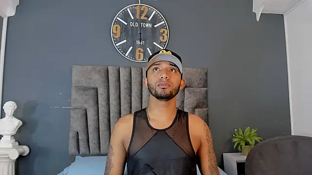 Robin Rief online show from March 24, 7:47 pm