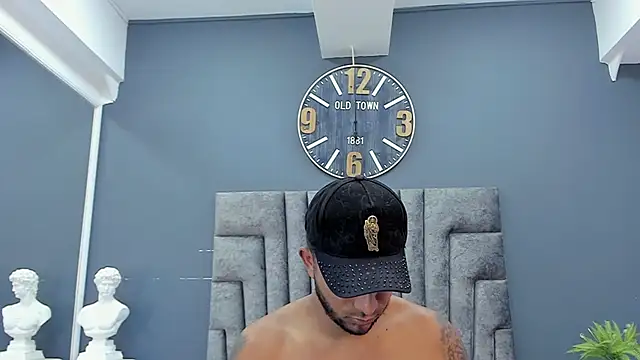 Robin Rief online show from April 19, 7:38 pm