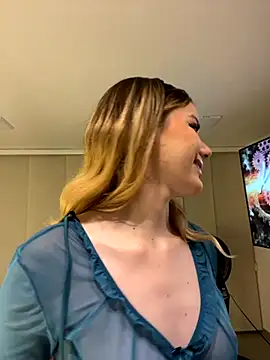 NicoleCut online show from November 6, 10:30 am