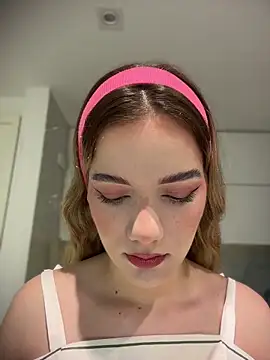 NicoleCut online show from July 5, 9:38 am