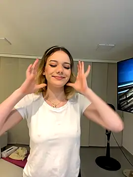 NicoleCut online show from November 5, 10:51 am