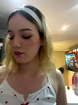 NicoleCut online show from October 26, 10:59 am