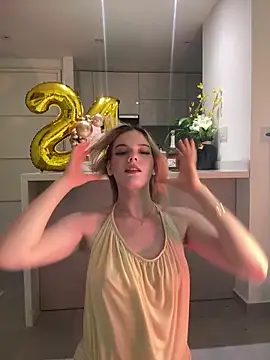 NicoleCut online show from February 10, 11:59 pm