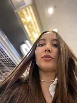 VelvetVixenI online show from May 18, 5:18 pm