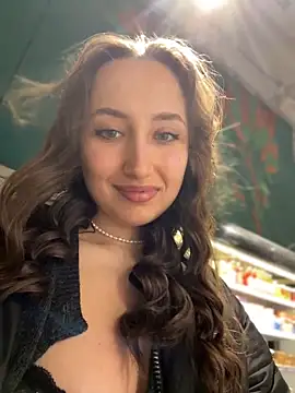 VelvetVixenI online show from March 8, 4:21 pm