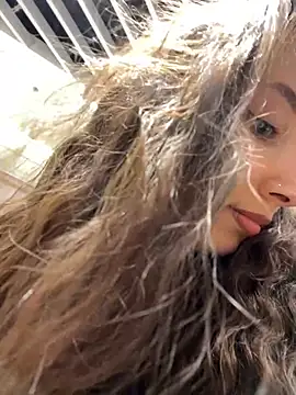 VelvetVixenI online show from April 14, 4:45 pm