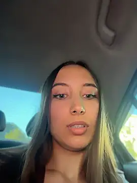 Snapshot of VelvetVixenI chatting on July 9, 4:50 pm VelvetVixenI online show from July 9, 4:50 pm