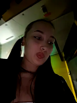 VelvetVixenI online show from November 14, 3:15 pm