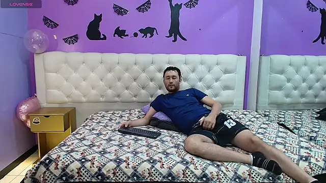 JeremmyAndStacy online show from March 17, 11:00 am