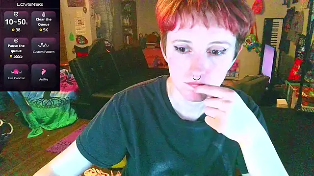 Snapshot of _hellostormy_ chatting on March 19, 12:48 am hellostormy online show from March 19, 12:48 am