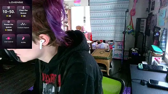 Snapshot of _hellostormy_ chatting on March 3, 2:39 pm hellostormy online show from March 3, 2:39 pm