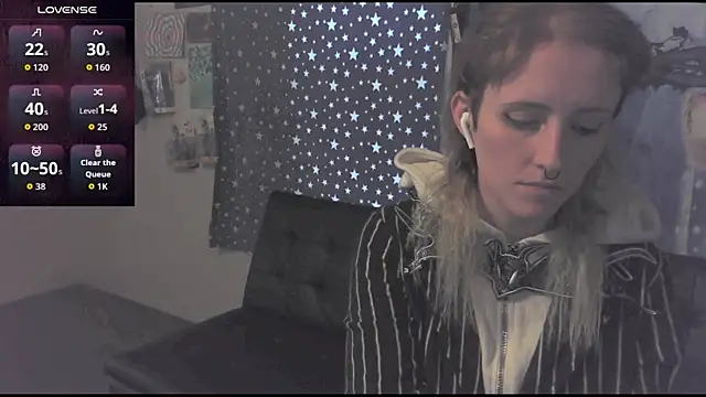 Snapshot of _hellostormy_ chatting on September 8, 3:00 pm hellostormy online show from September 8, 3:00 pm